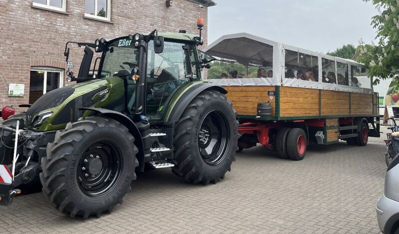 Planwagen Groß – 44 Personen